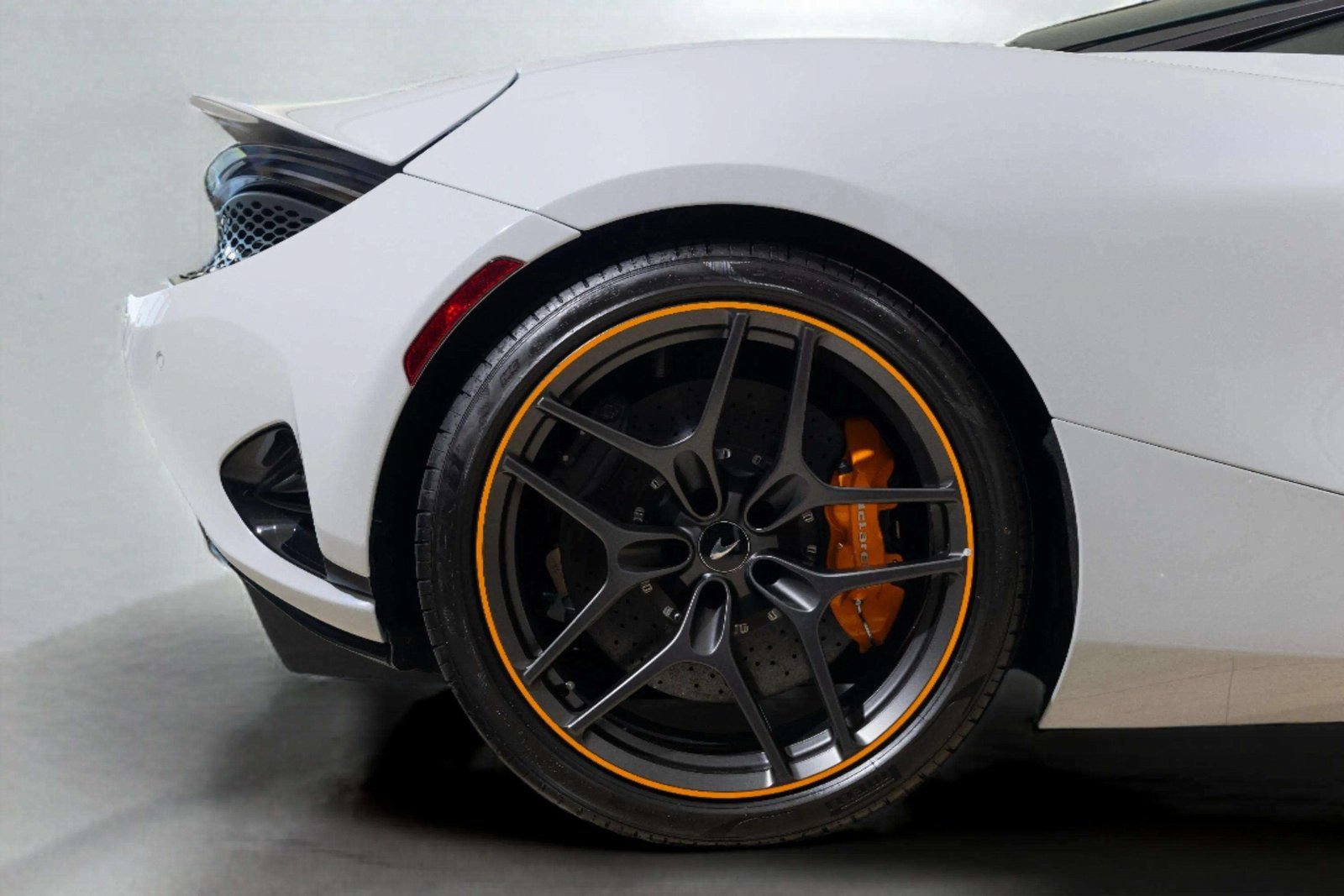 New 2026 McLaren 750S photo 15