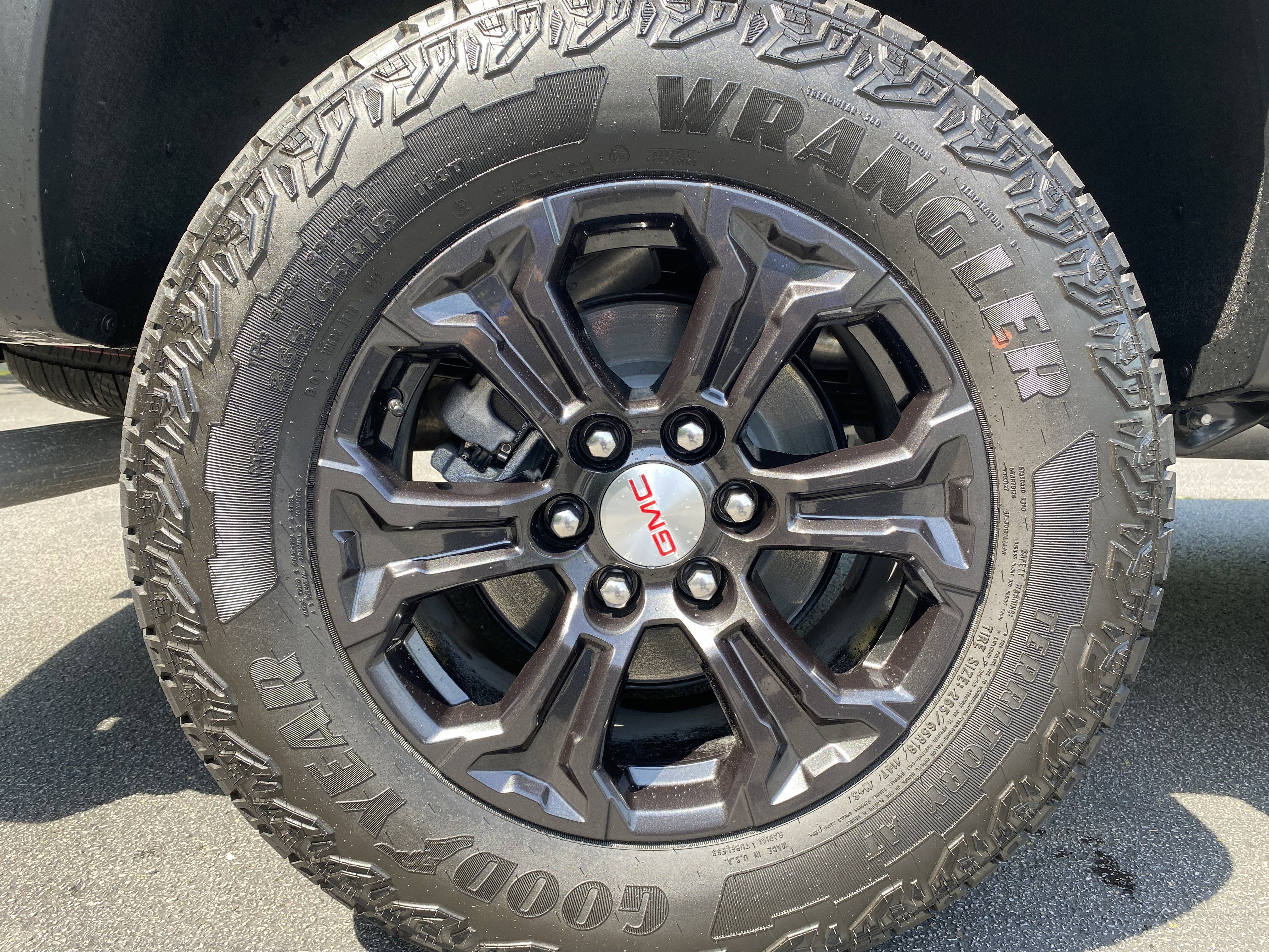 2024 GMC Canyon Elevation