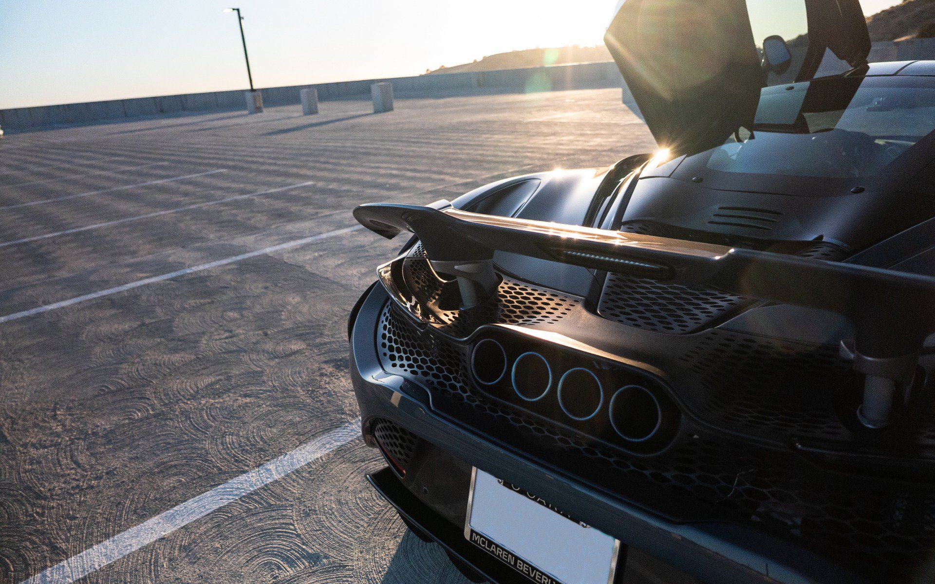 Used 2021 McLaren 765LT photo 33
