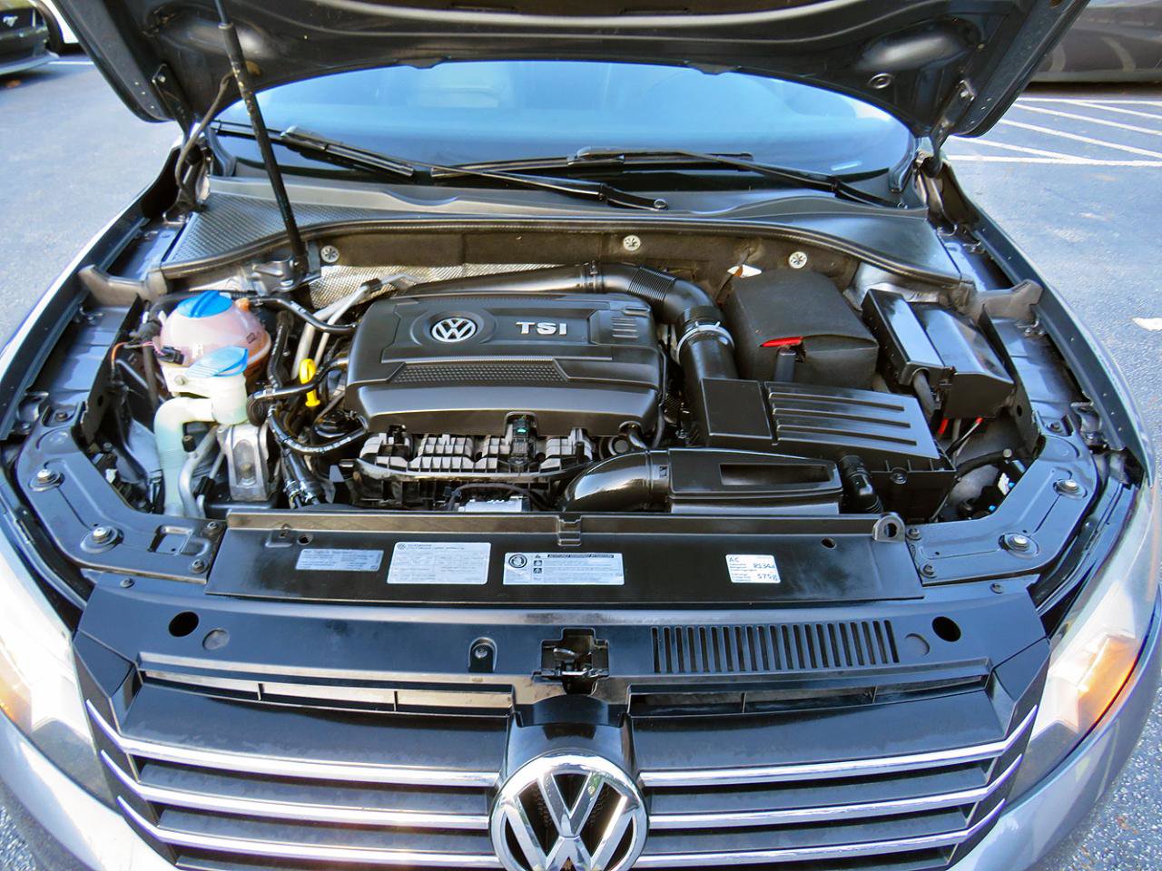 2014 Volkswagen Passat 1.8T SE