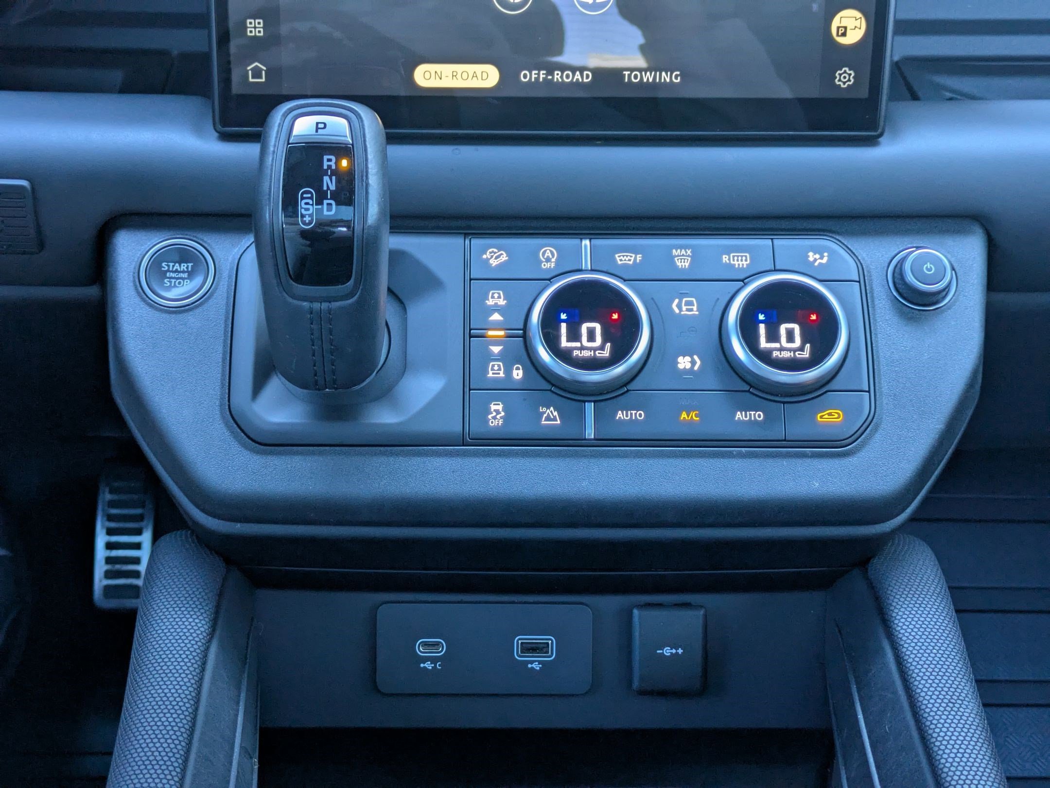 2024 Land Rover Defender 110 Carpathian Edition