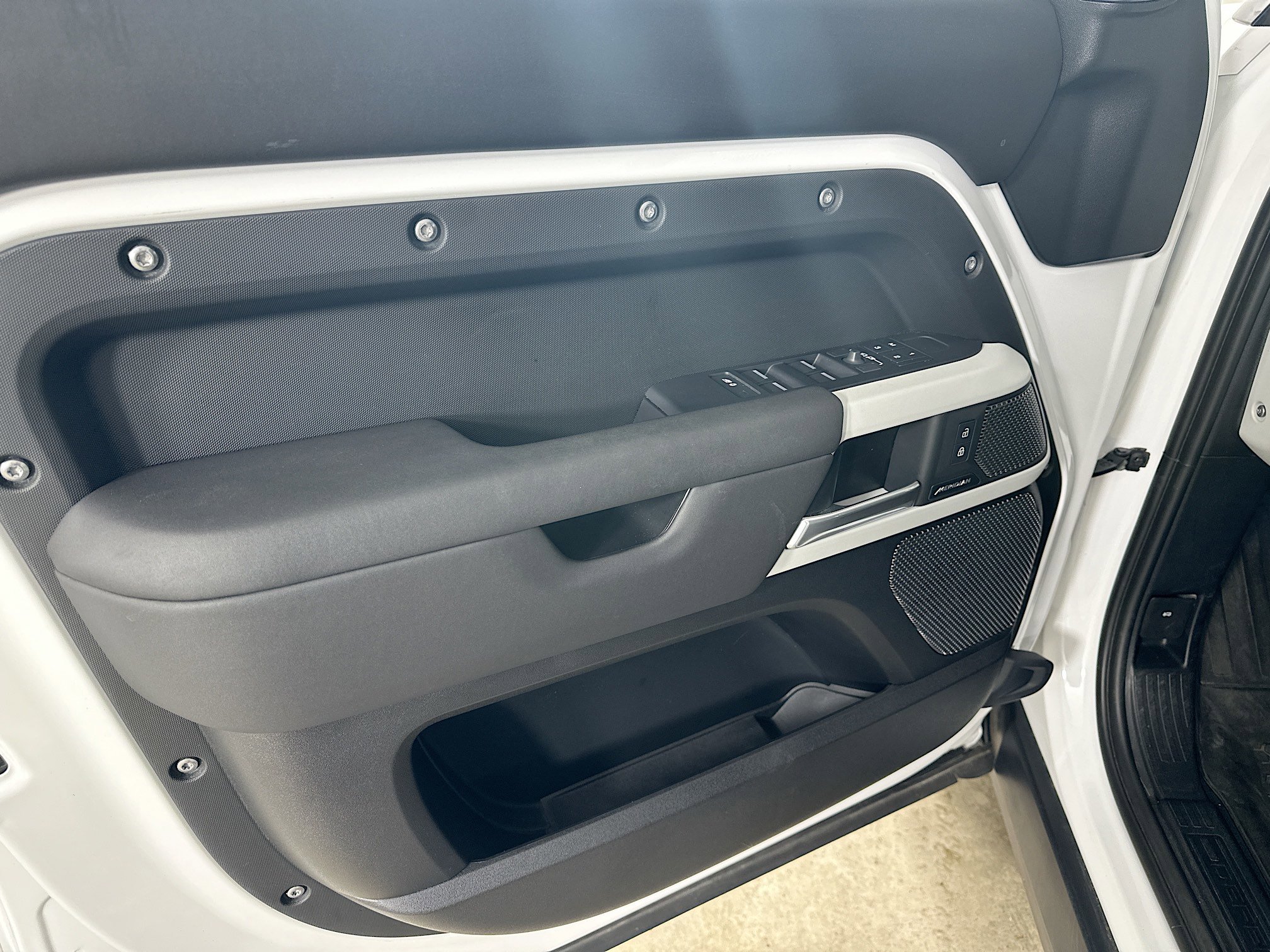 2024 Land Rover Defender 110 S