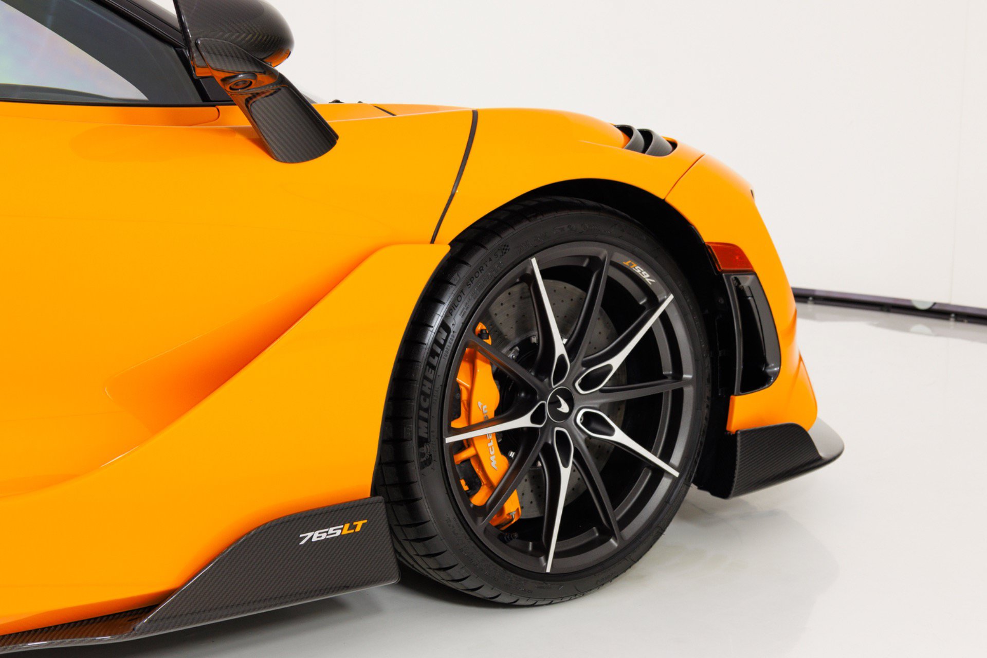 Used 2021 McLaren 765LT photo 75