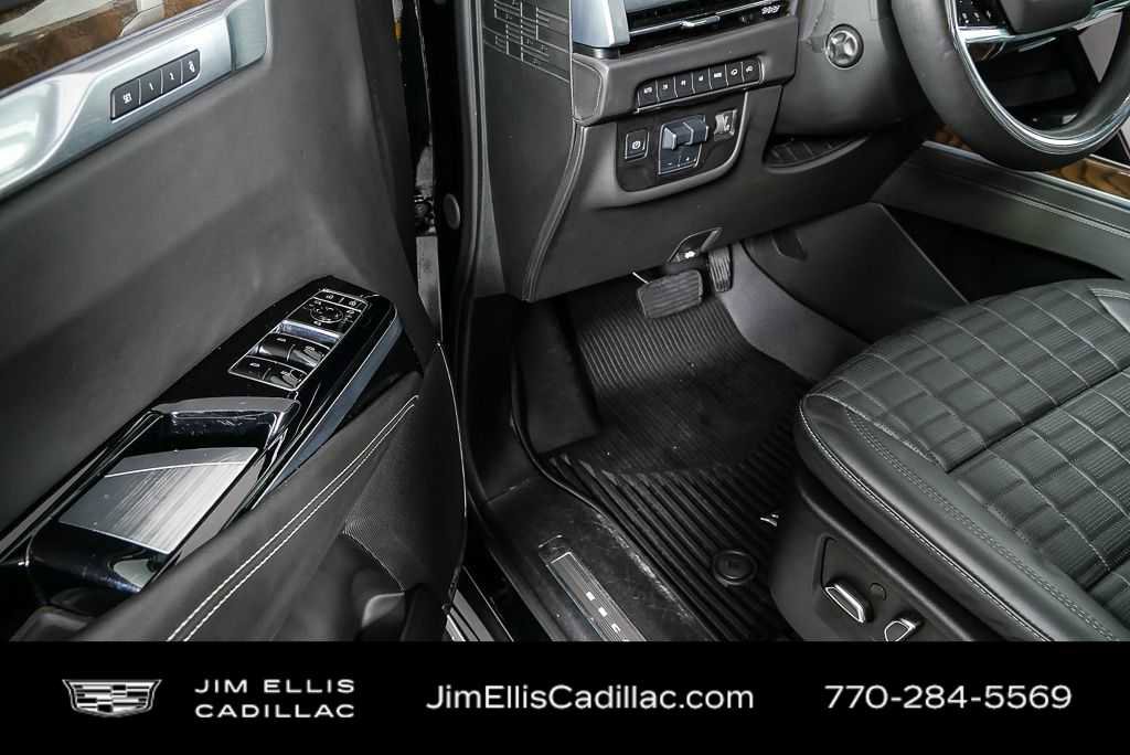 2025 Cadillac Escalade Sport Platinum