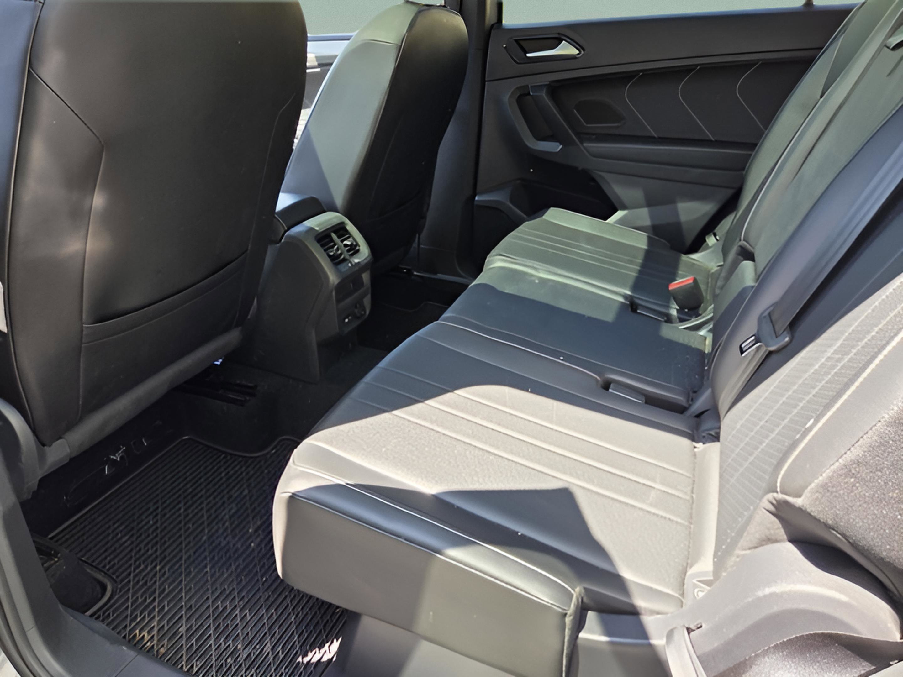 2022 Volkswagen Tiguan SE R-Line