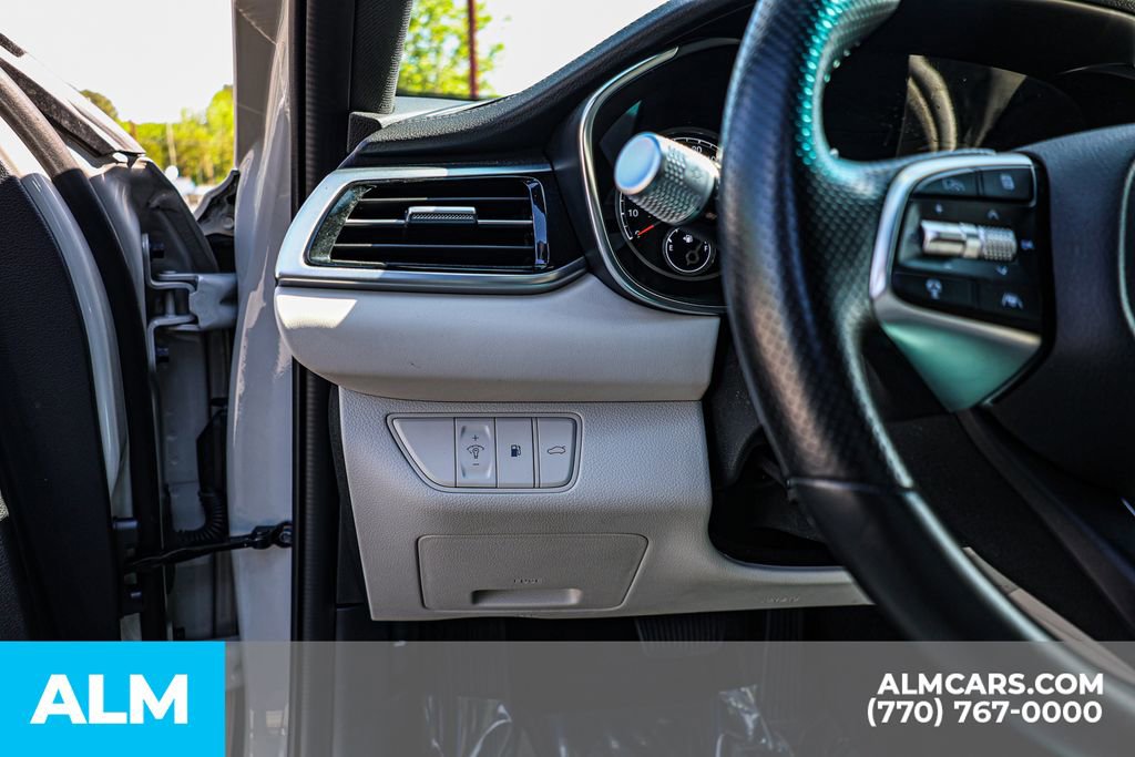 2025 Genesis G70 2.5T