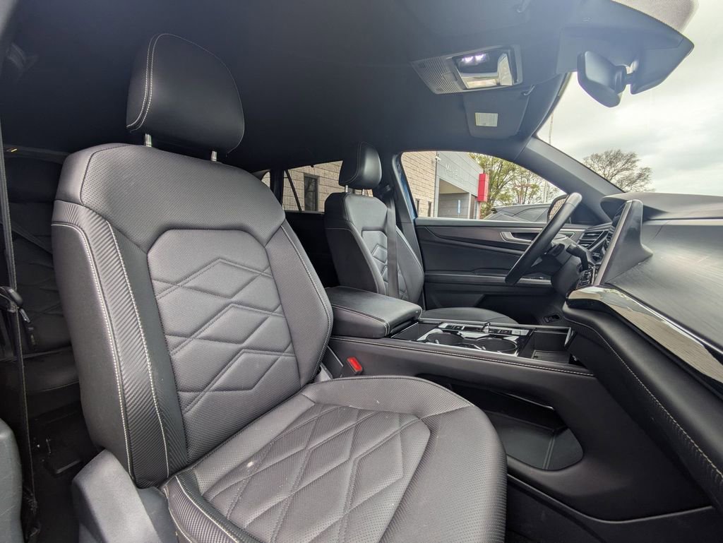 2025 Volkswagen Atlas Cross Sport SE