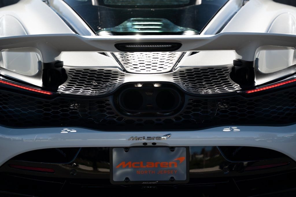 New 2026 McLaren 750S photo 31