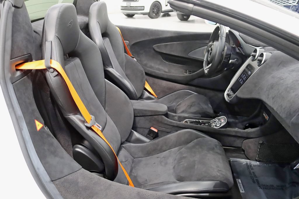 Used 2020 McLaren 600LT Spider photo 35