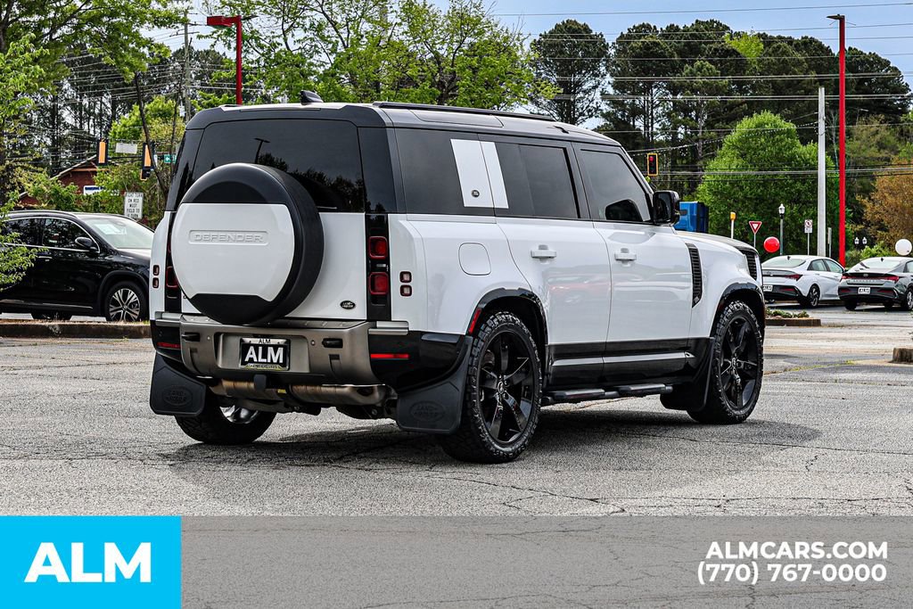 2022 Land Rover Defender 110 X-Dynamic SE