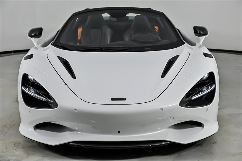 Used 2025 McLaren 750S Spider photo 7