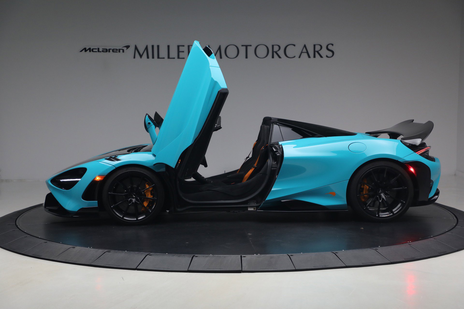 Used 2022 McLaren 765LT photo 15