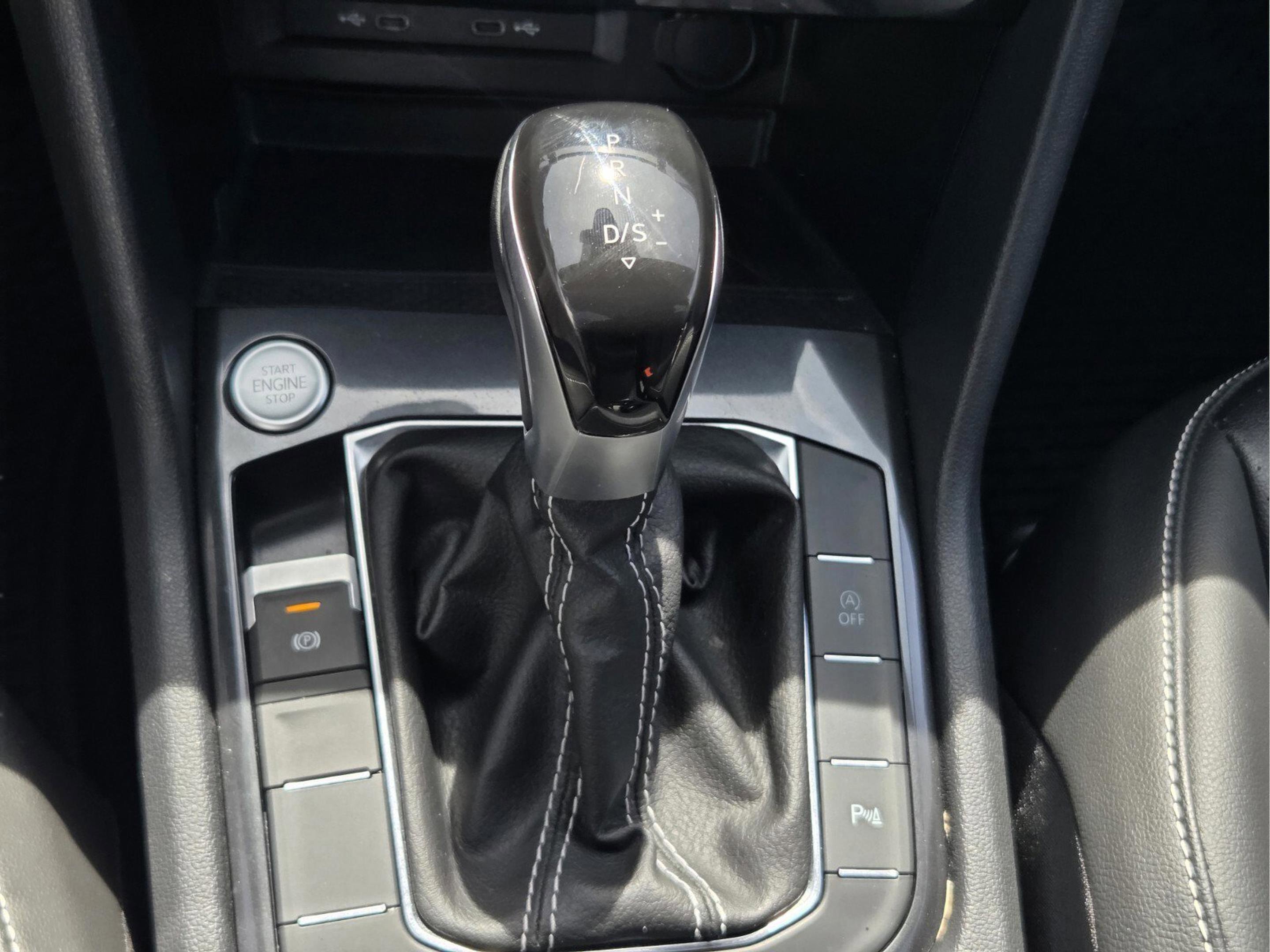 2024 Volkswagen Tiguan SE R-Line