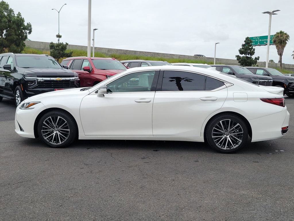 2024 Lexus ES 300h
