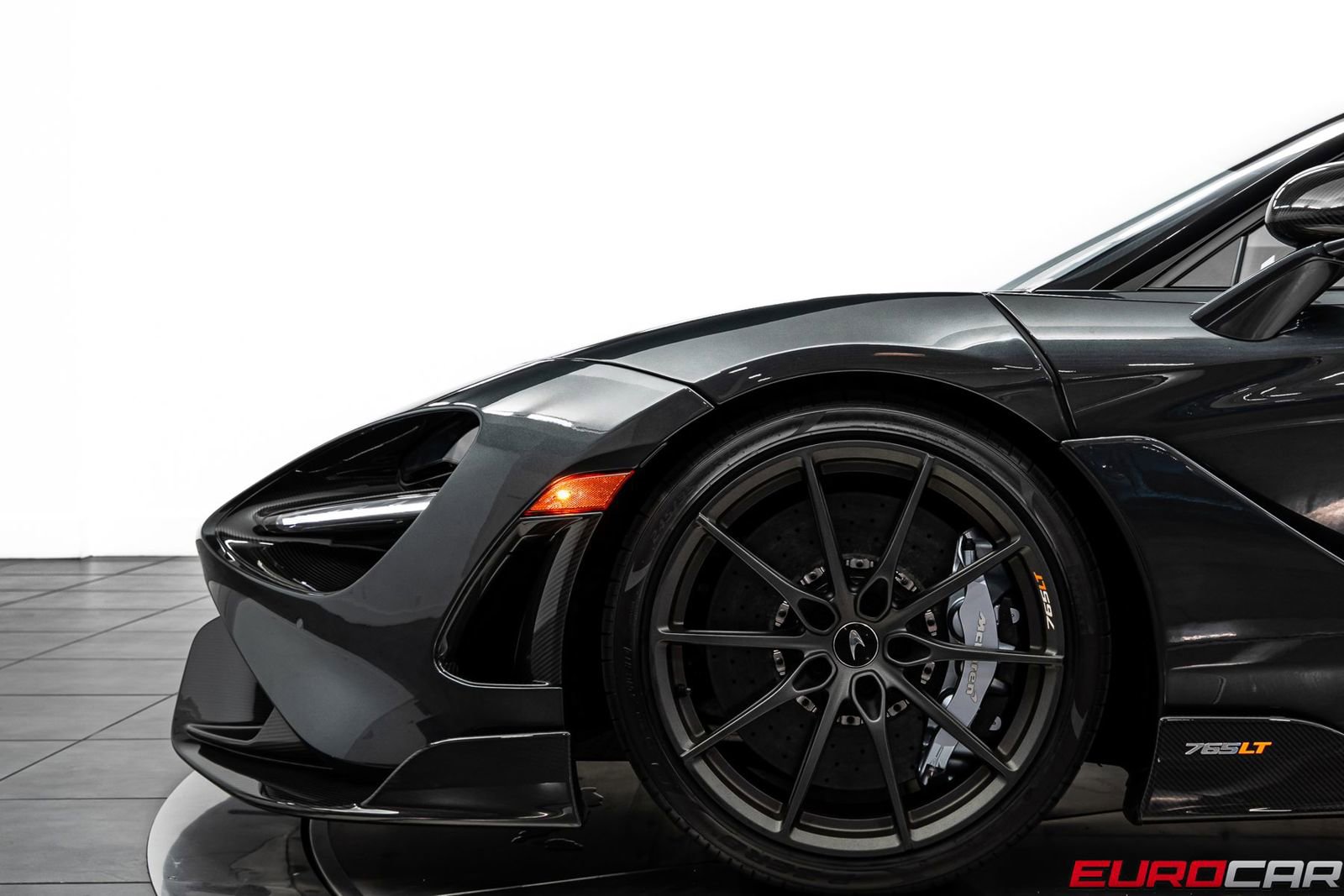 Used 2021 McLaren 765LT photo 19
