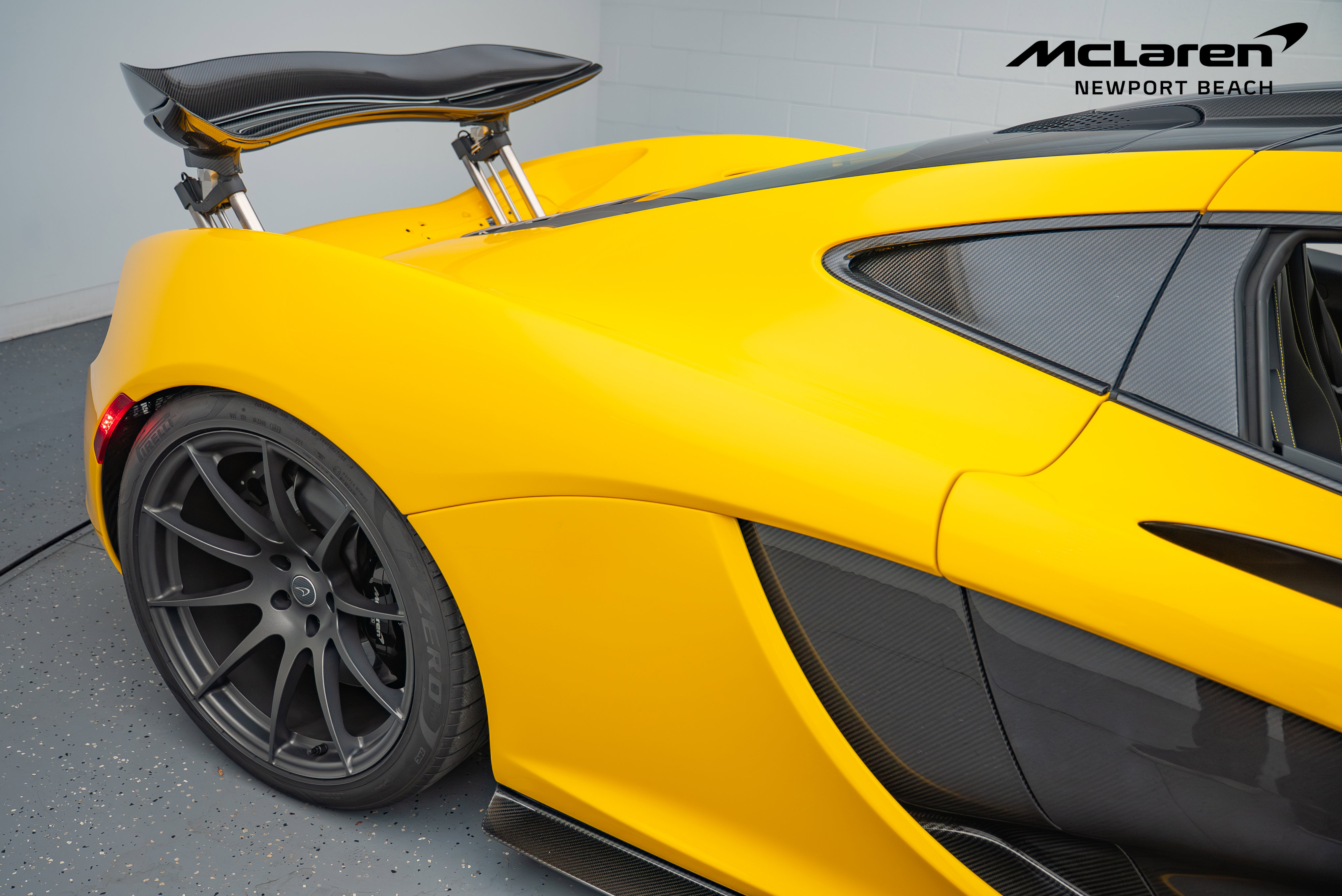 Used 2014 McLaren P1 photo 7