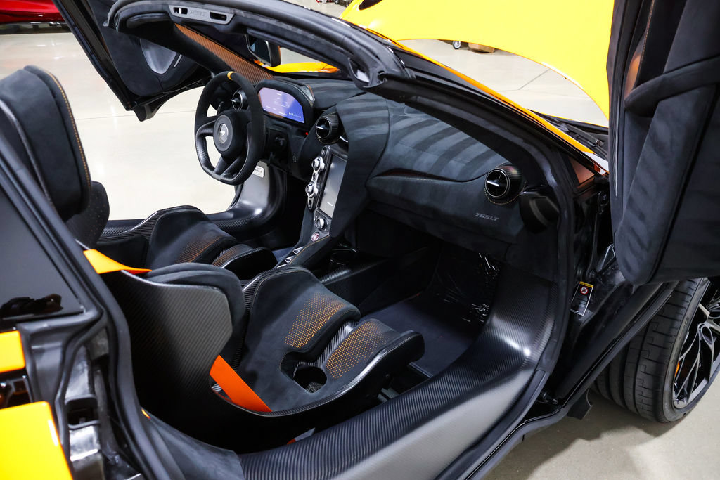 Used 2022 McLaren 765LT photo 57