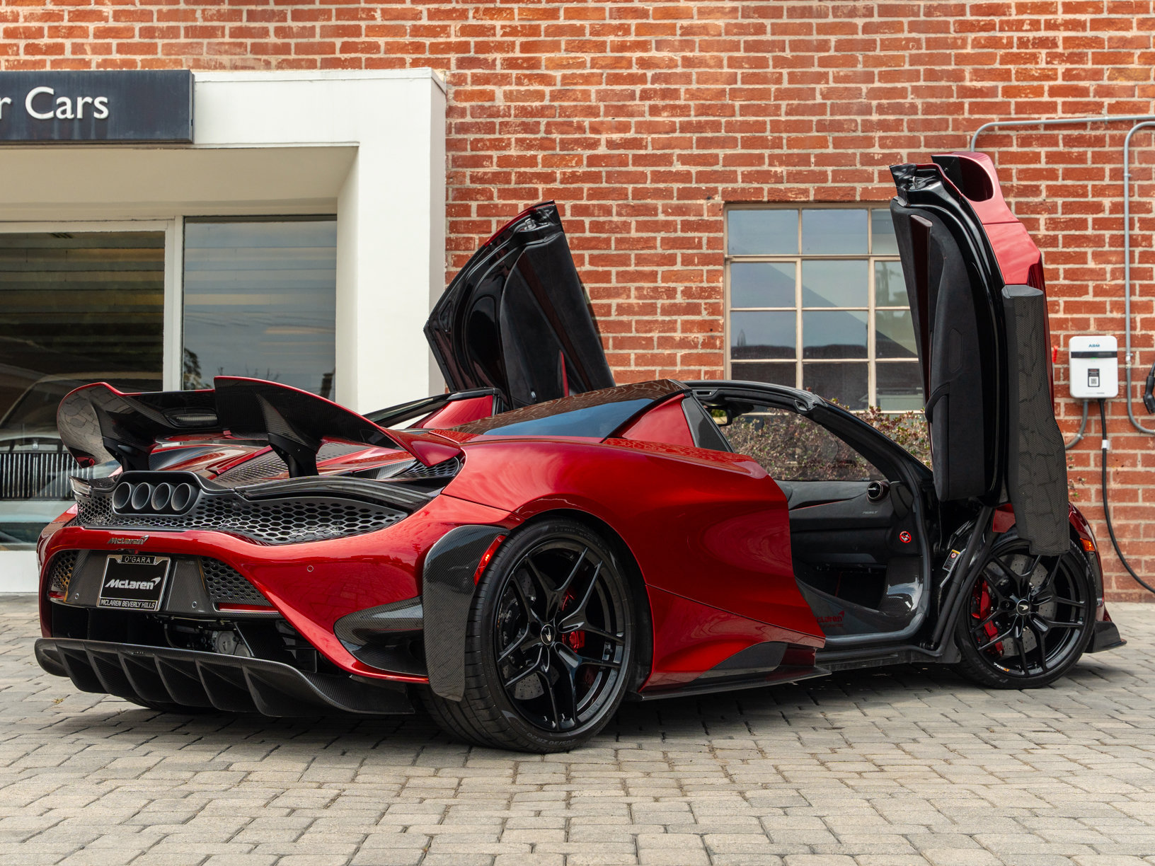 Used 2022 McLaren 765LT photo 36