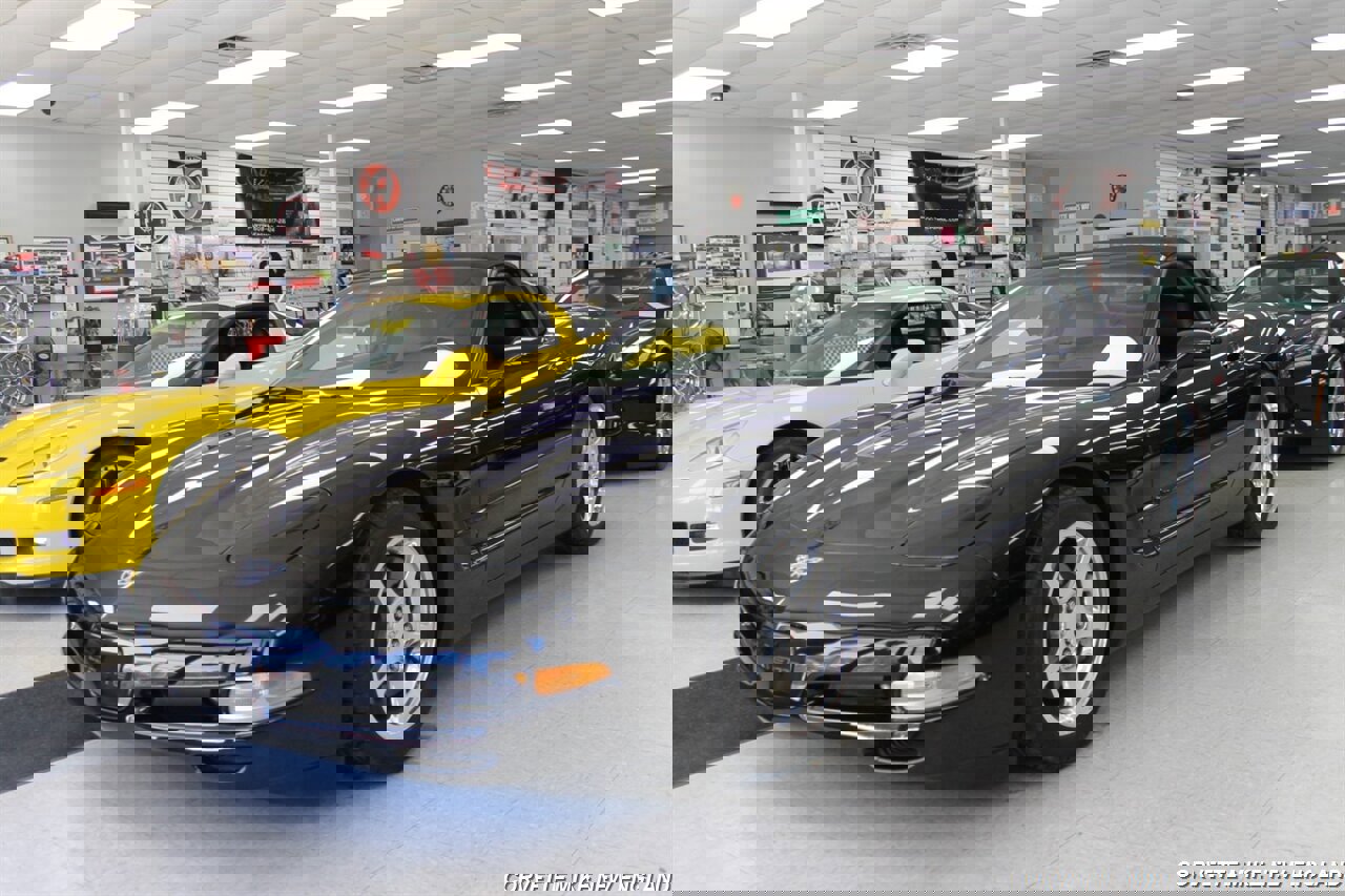 Used 2003 Chevrolet Corvette Convertible w/ Preferred Equipment Group1