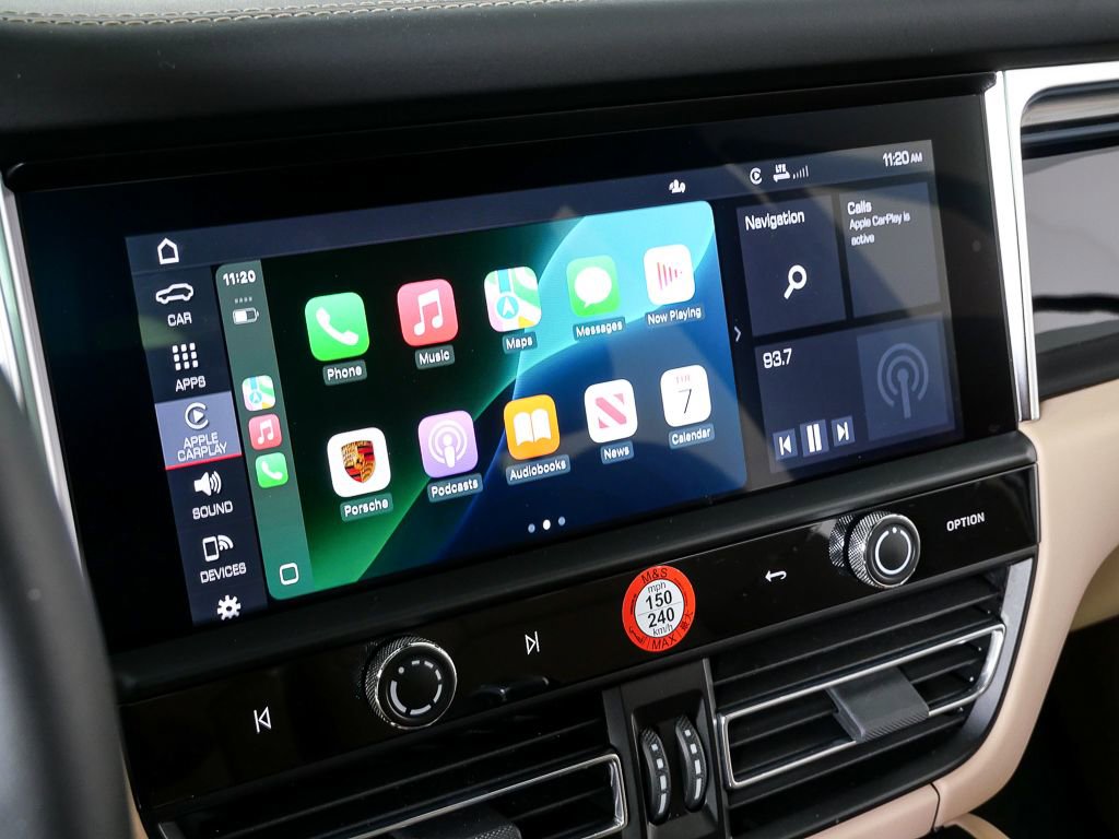 2023 Porsche Macan Turbo