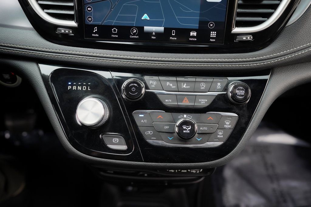 2022 Chrysler Pacifica Touring-L