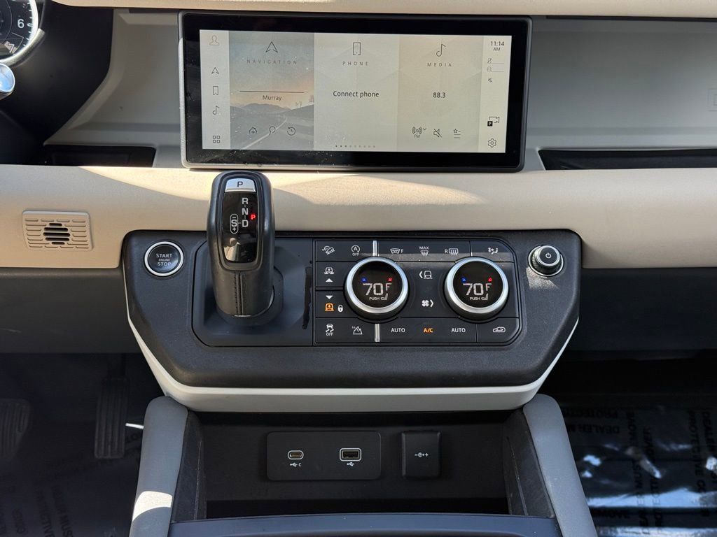 2023 Land Rover Defender 110 SE