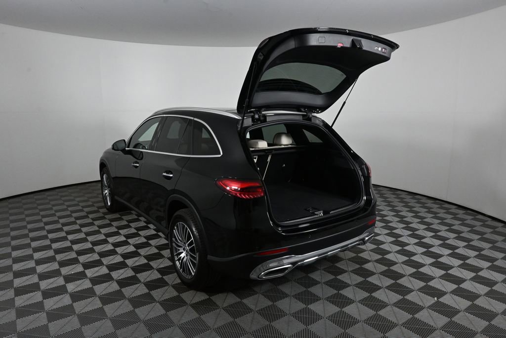 2026 Mercedes-Benz GLC 300