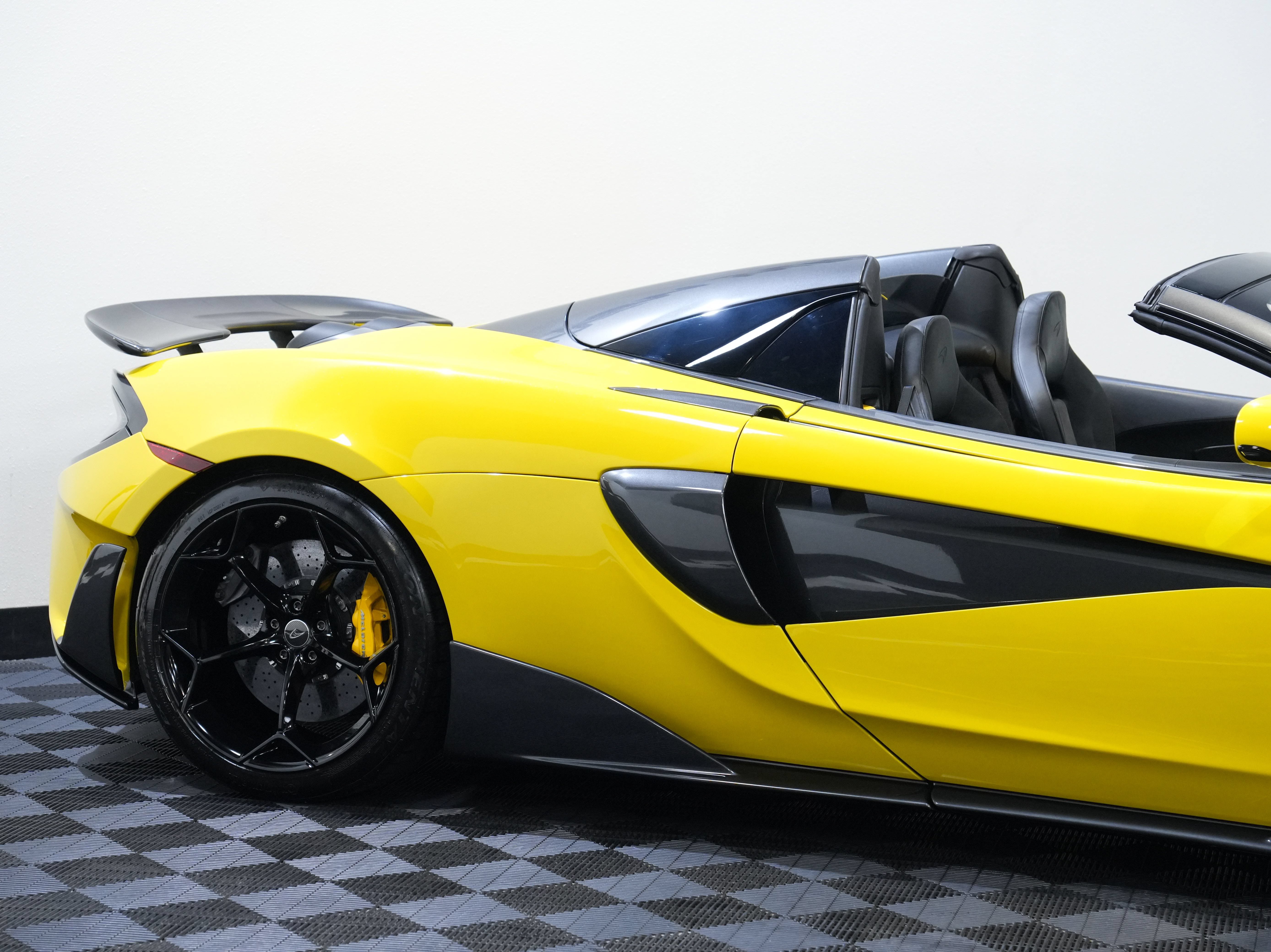 Used 2020 McLaren 600LT Spider photo 16