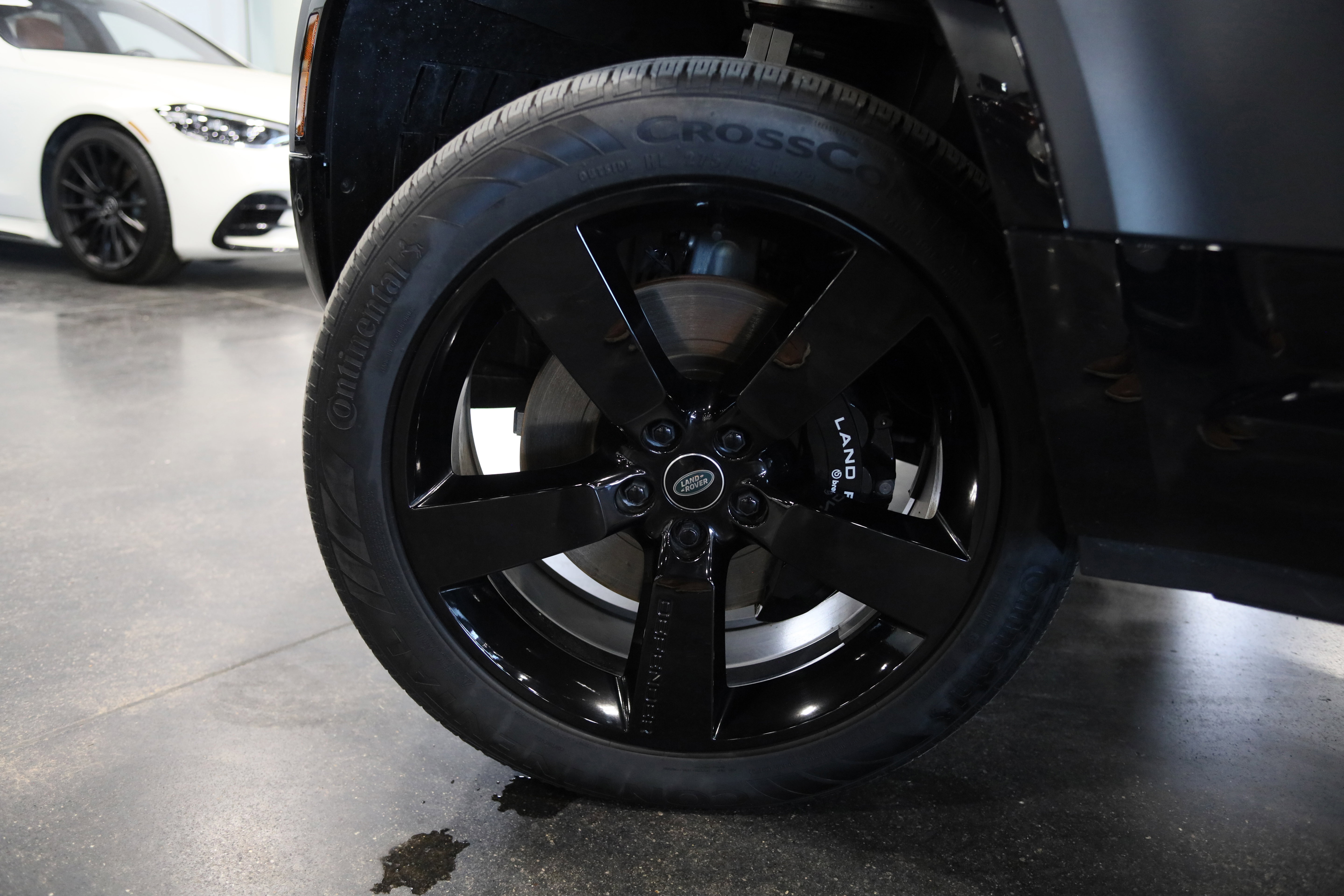 2023 Land Rover Defender 110 Carpathian Edition