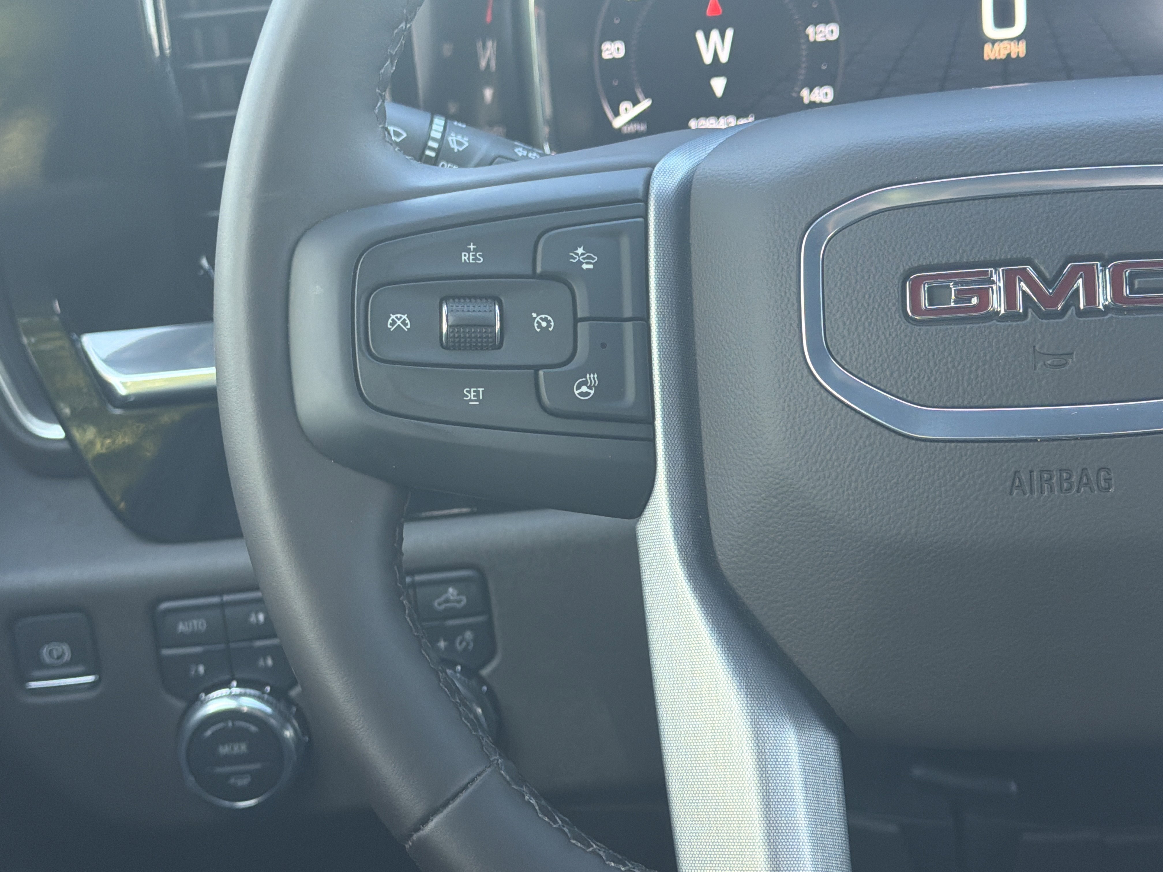 2025 GMC Sierra 2500 SLT