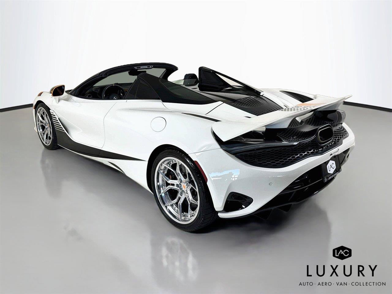 Used 2024 McLaren 750S Spider photo 7