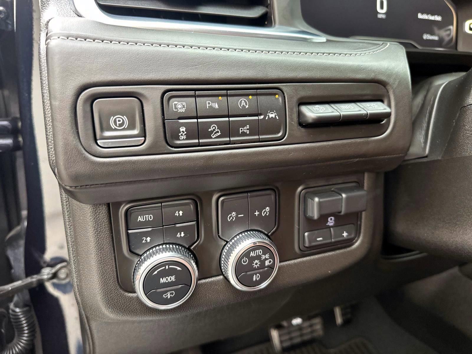 2023 GMC Yukon XL Denali Ultimate