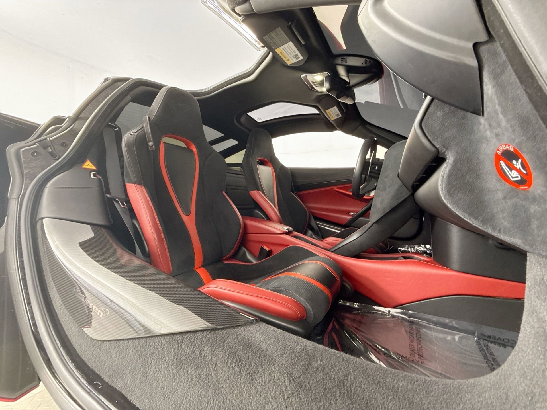 Used 2018 McLaren 720S photo 21