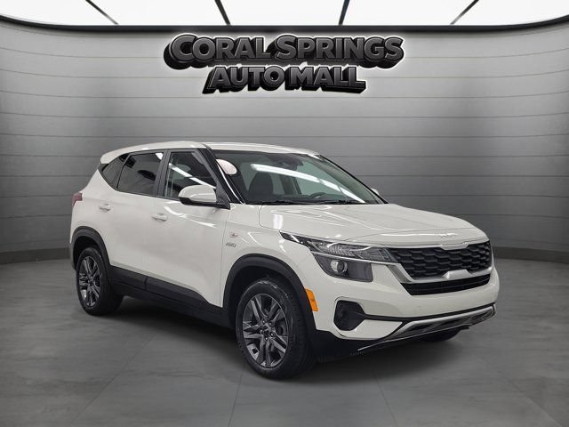 Certified 2022 Kia Seltos LX