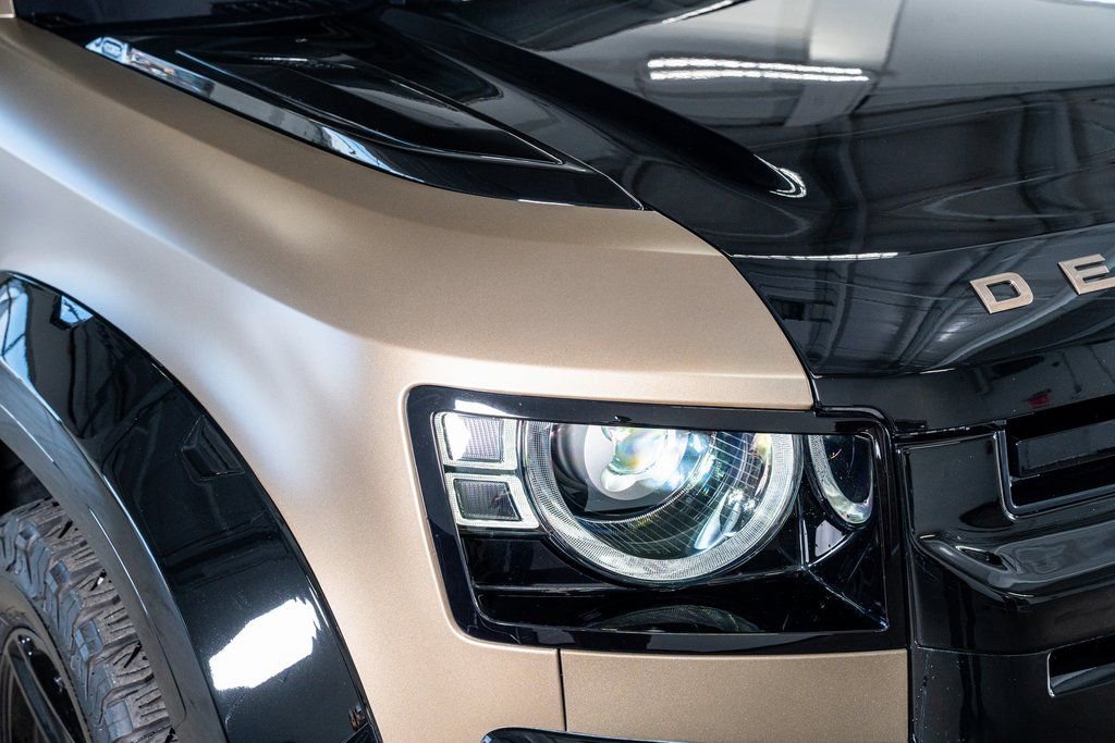 2025 Land Rover Defender 110 X