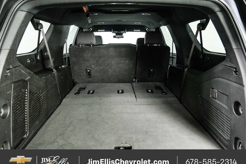 2025 Chevrolet Suburban LT