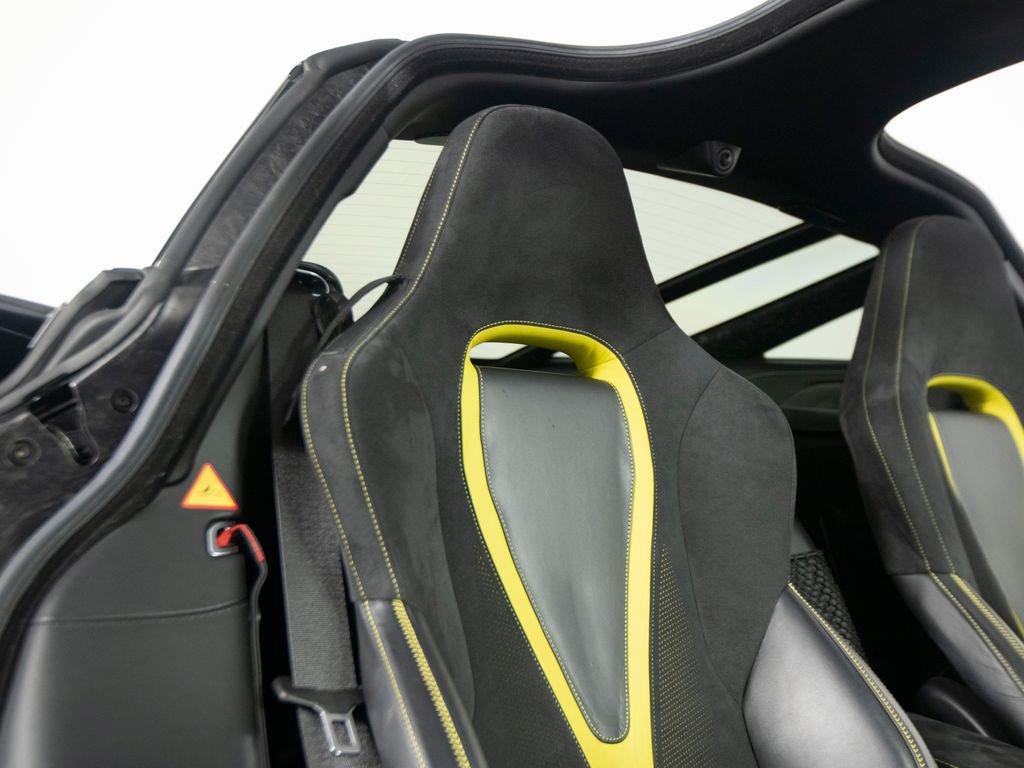 Used 2018 McLaren 720S Performance photo 36