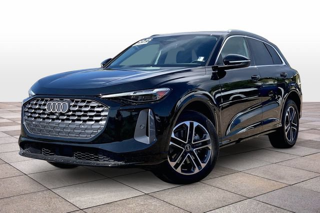 Certified 2025 Audi Q5 Premium w/ Premium Plus
