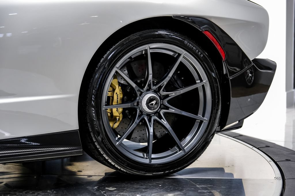 Used 2019 McLaren Senna photo 54
