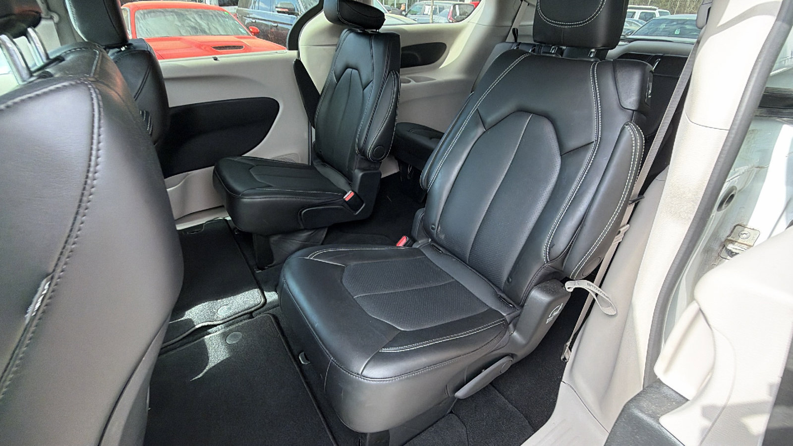 2024 Chrysler Pacifica Touring-L