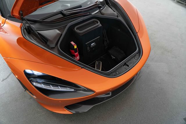 Used 2018 McLaren 720S photo 25