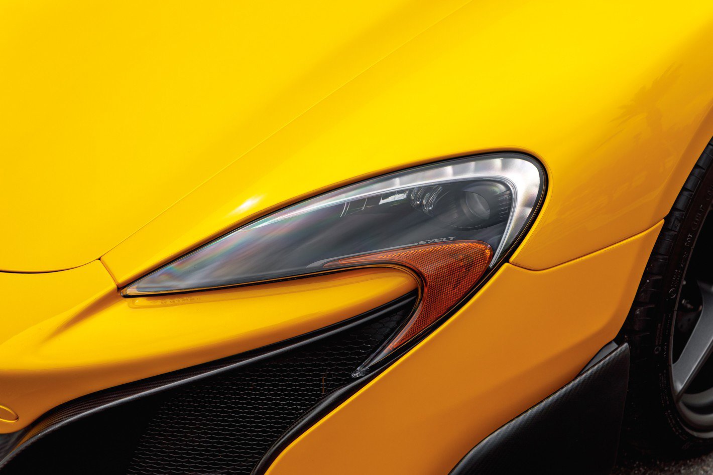 Used 2016 McLaren 675LT Coupe photo 34