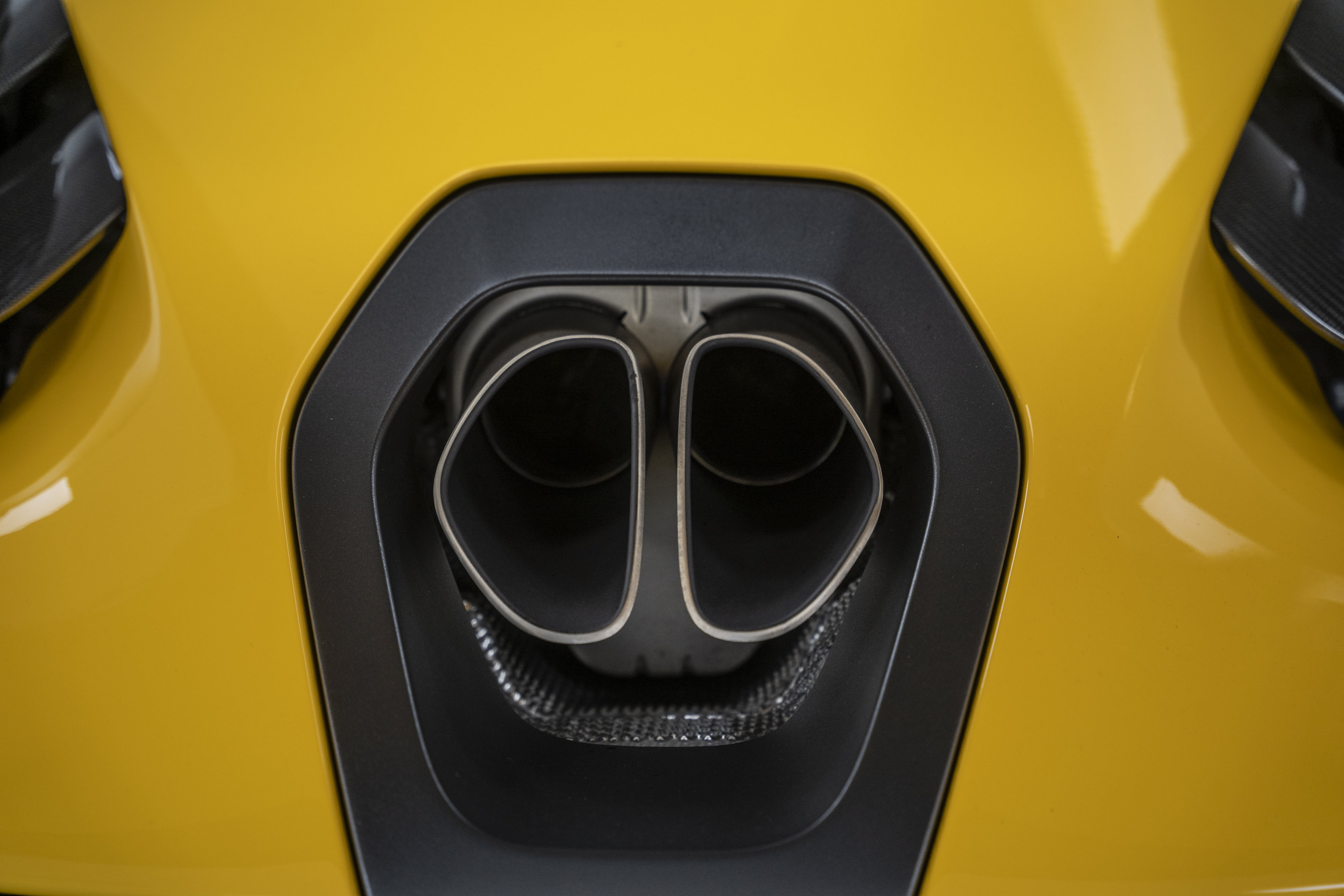 Used 2019 McLaren Senna photo 25
