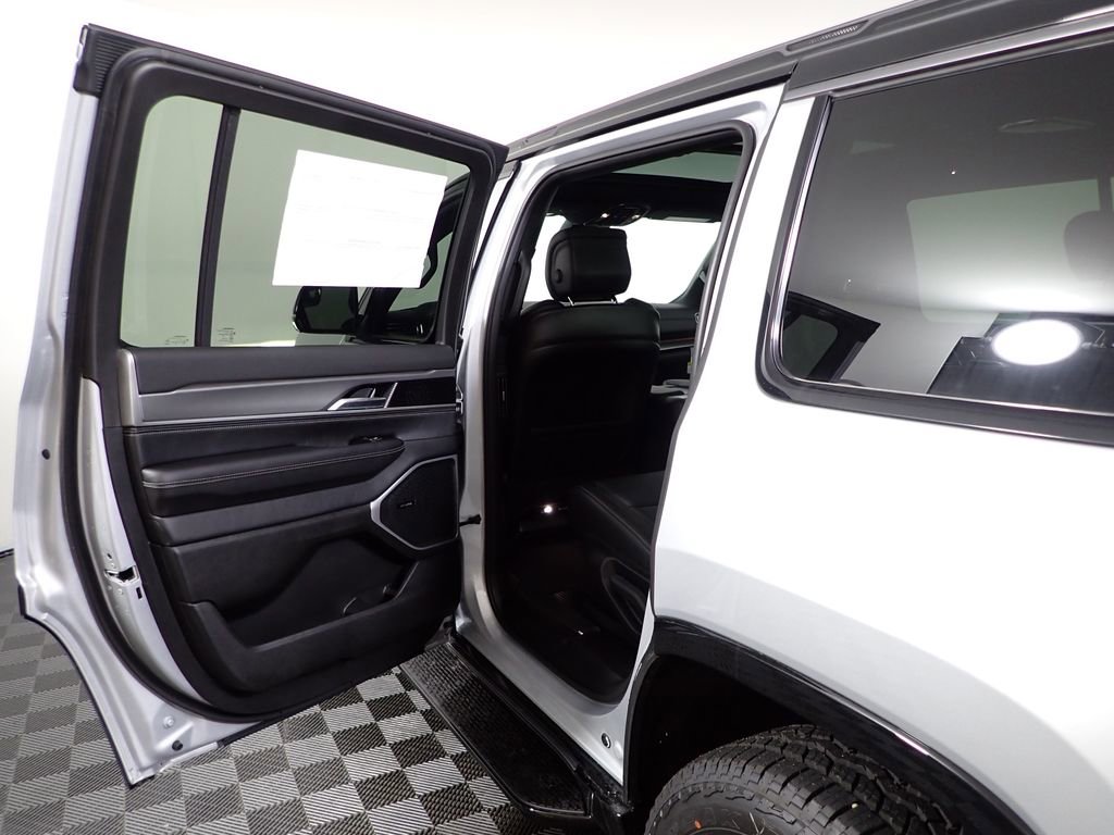 2026 Jeep Grand Wagoneer 4WD