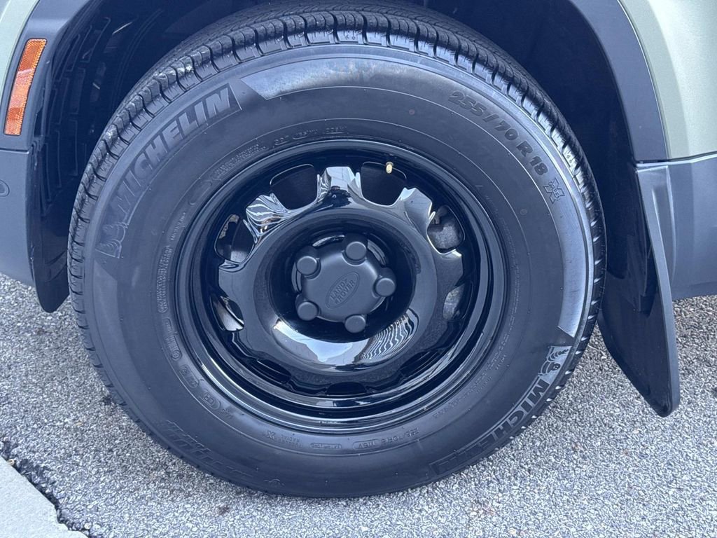 2024 Land Rover Defender 110 S