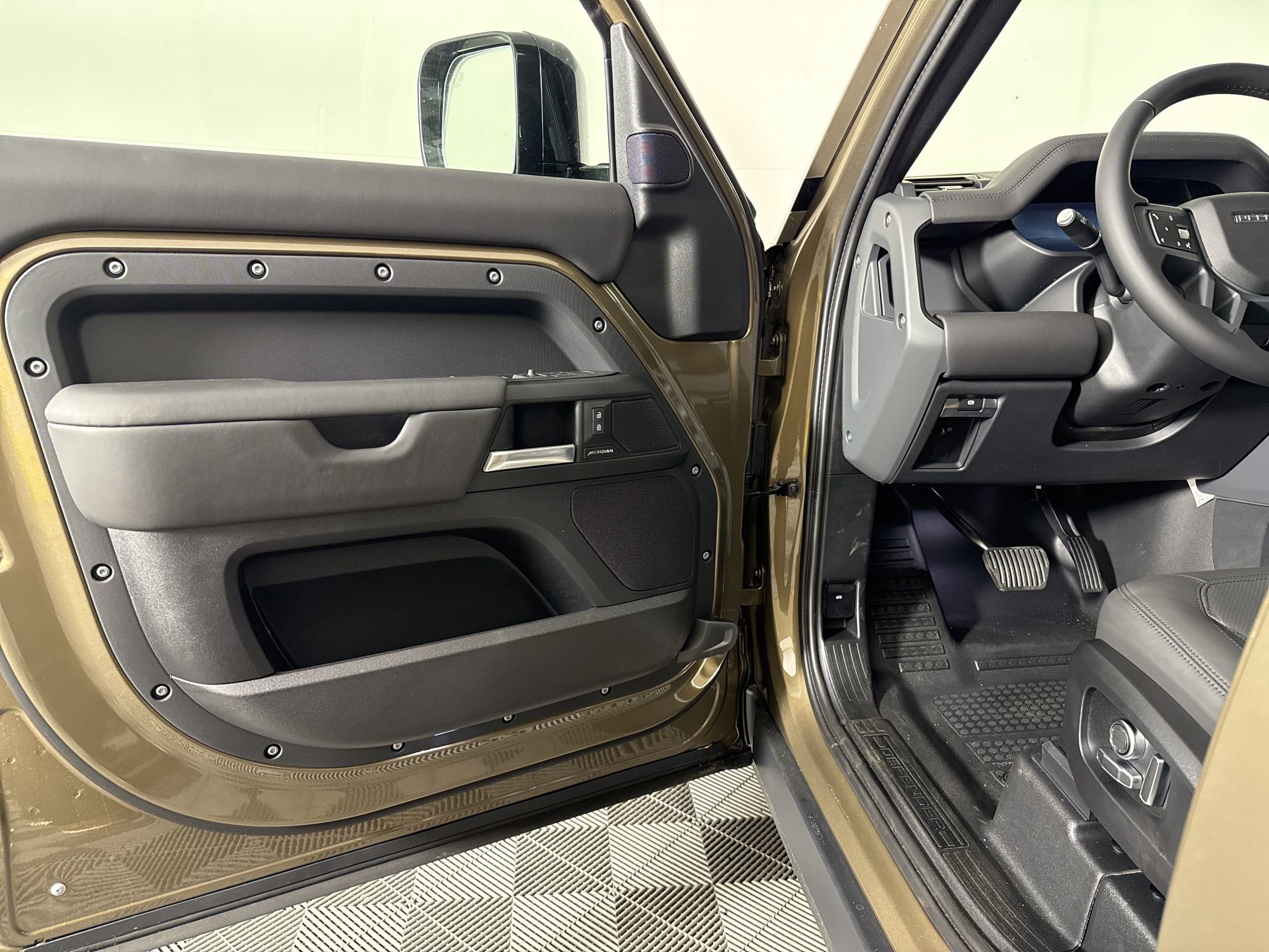 2026 Land Rover Defender 130 S