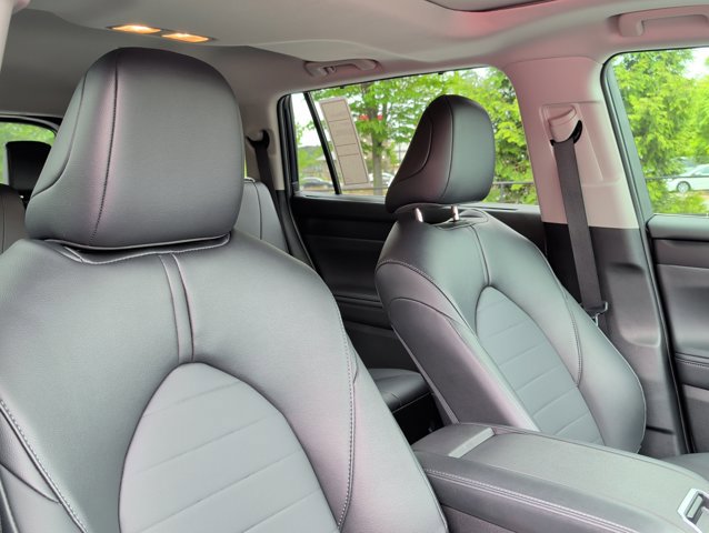 2025 Toyota Highlander XLE