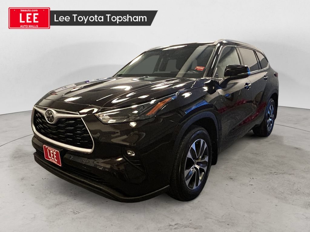 Used 2022 Toyota Highlander XLE