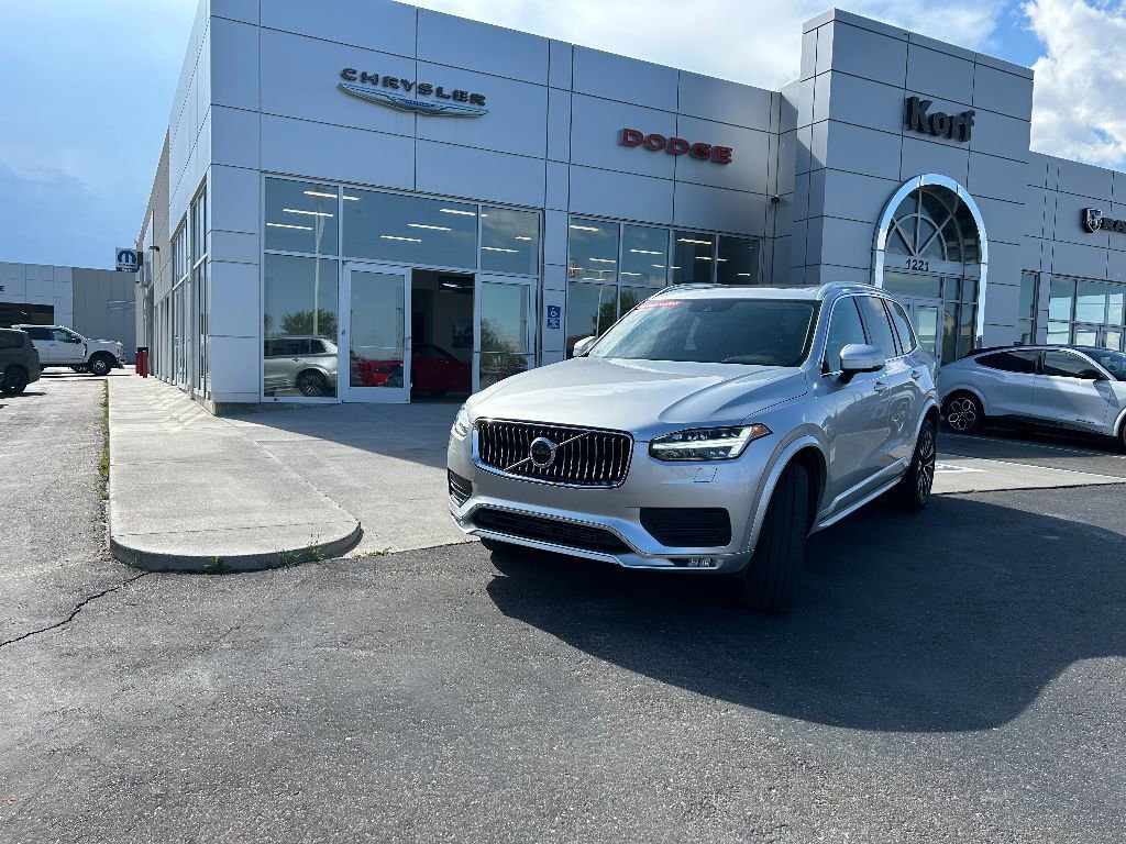 2021 Volvo XC90 T5 Momentum