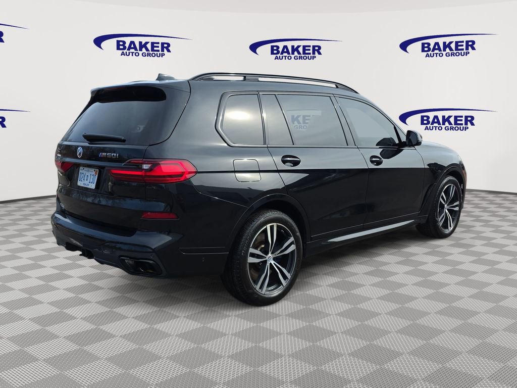 2022 BMW X7 M50i